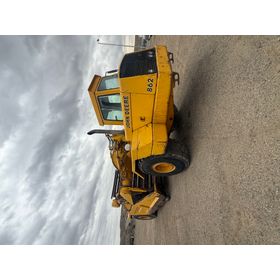 !987 Deere 862 Scraper