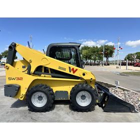 100 hp ROC 3,200 lb / 2,240 lb SW32 CAB SSL