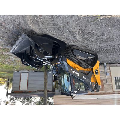 John Deere 317G Skid Steer